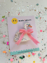 Load image into Gallery viewer, Little Swan Glitter Hair Clip