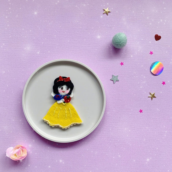 Princess Snow White Character Inspired Glitter Hair Clip - Little Magic Pieces