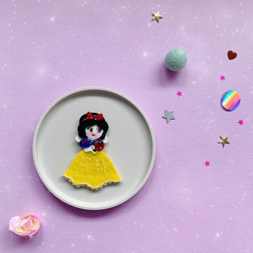 Princess Snow White Character Inspired Glitter Hair Clip - Little Magic Pieces